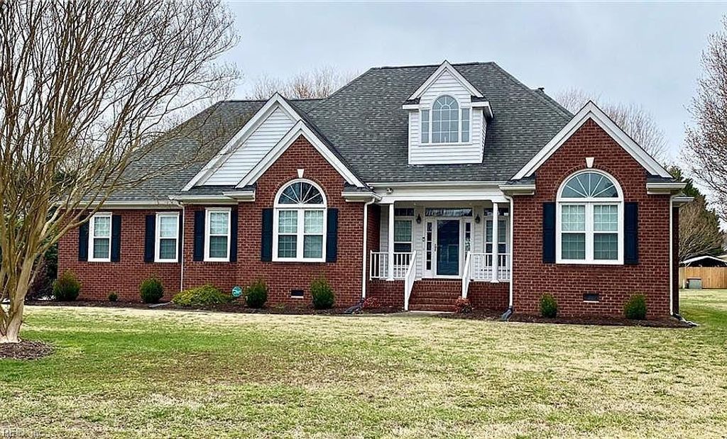 134 Kings Point DR, Suffolk, VA 23434