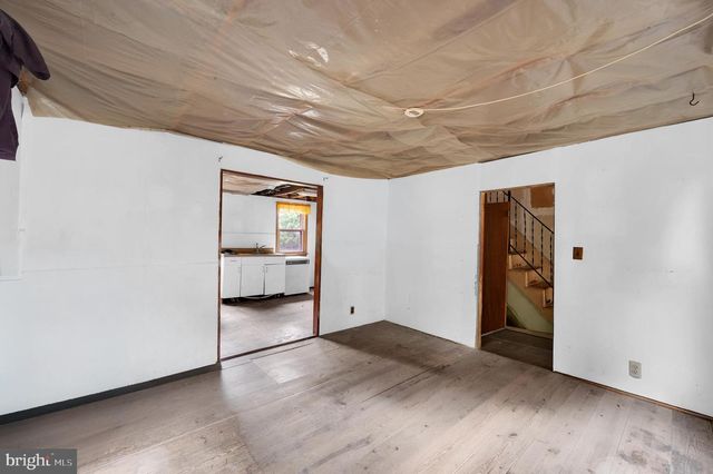 114 DIVISION ST, West Creek, NJ 08092