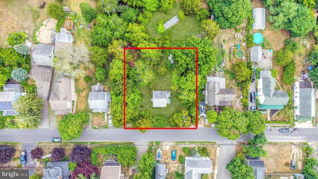 114 DIVISION ST, West Creek, NJ 08092