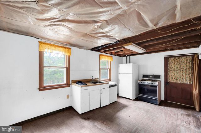 114 DIVISION ST, West Creek, NJ 08092
