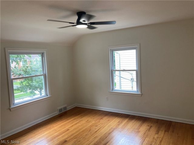 5299 Haverford Drive, Lyndhurst, OH 44124