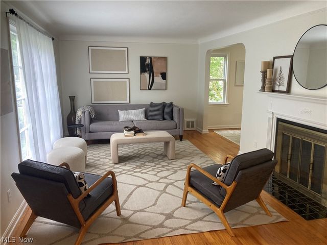 5299 Haverford Drive, Lyndhurst, OH 44124