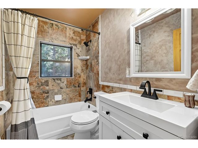 401 Lake Rd, Idaho Springs, CO 80452