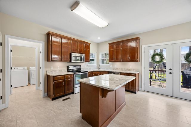 10008 Larkspur Drive, Ooltewah, TN 37363