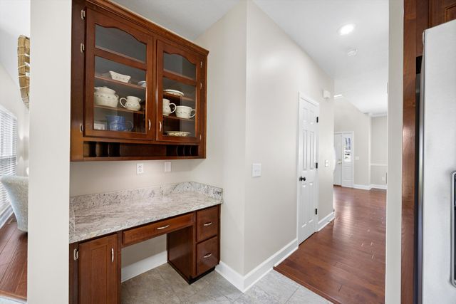 10008 Larkspur Drive, Ooltewah, TN 37363