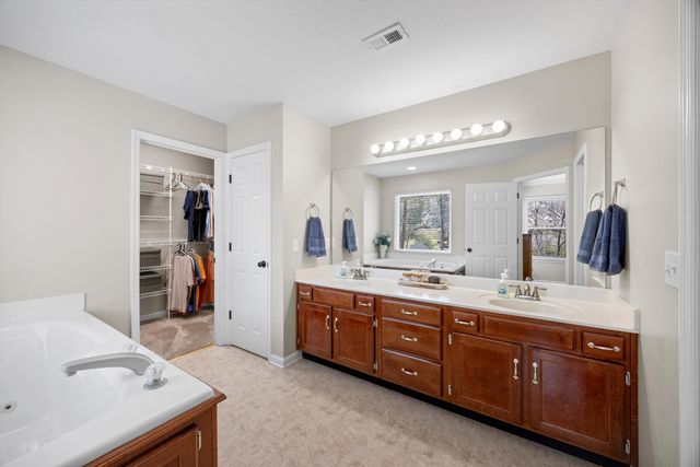 10008 Larkspur Drive, Ooltewah, TN 37363