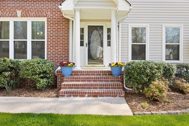 10008 Larkspur Drive, Ooltewah, TN 37363