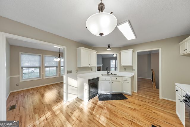 33 Boones Ridge Drive SE, Acworth, GA 30102