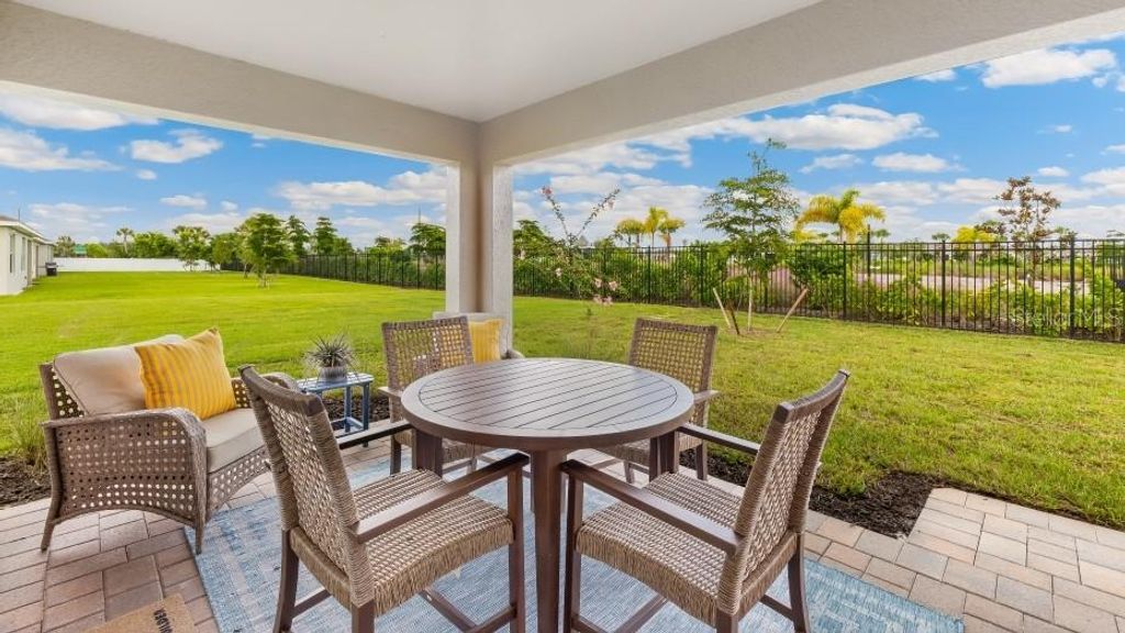 Image 13 of property listing at 1463 HARMON DRIVE, Port Charlotte, FL 33953