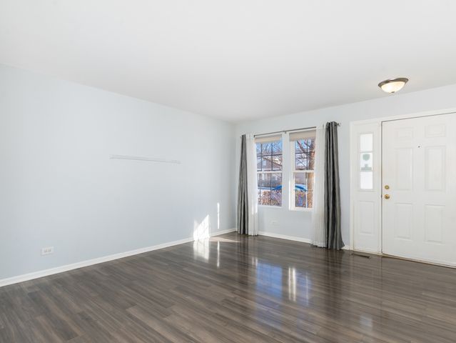 112 Waterbury Circle, Oswego, IL 60543