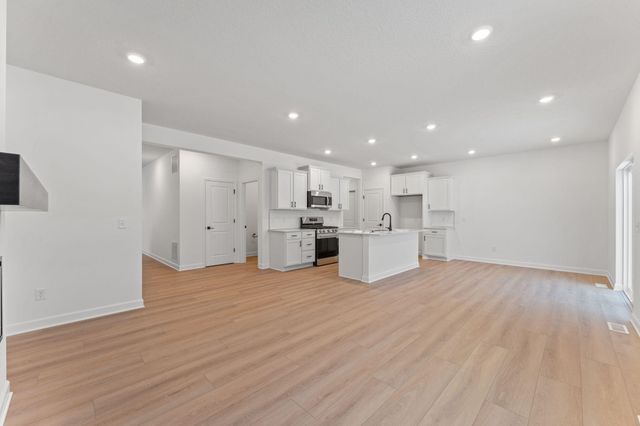 22435 Isla Way, Rogers, MN 55374