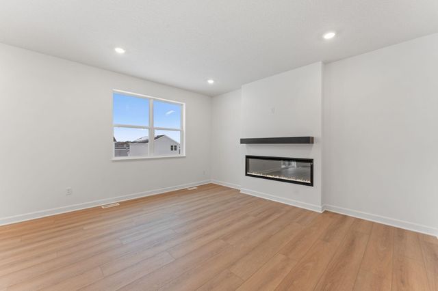 22435 Isla Way, Rogers, MN 55374