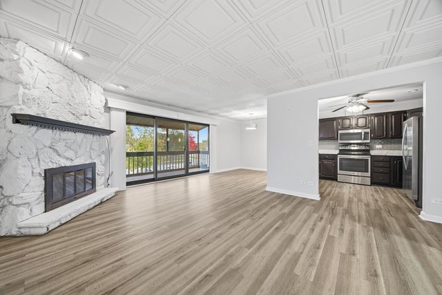 15700 86th Avenue 104, Orland Park, IL 60462