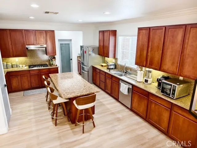 1826 Pinnacle, Upland, CA 91784