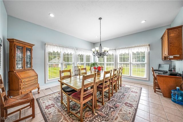 11383 Rolling Meadows Drive, Garrettsville, OH 44231