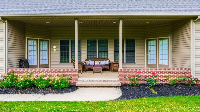 11383 Rolling Meadows Drive, Garrettsville, OH 44231