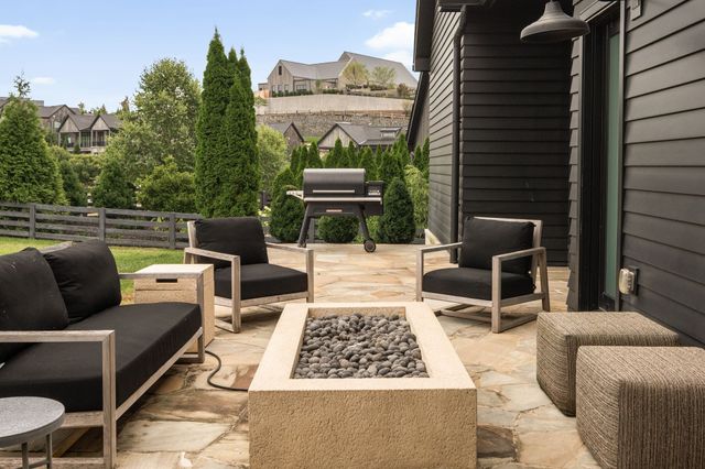 7365 Harlow Dr, College Grove, TN 37046