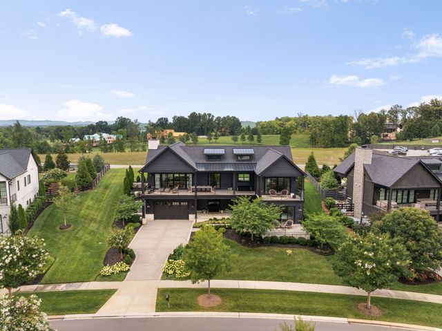 7365 Harlow Dr, College Grove, TN 37046