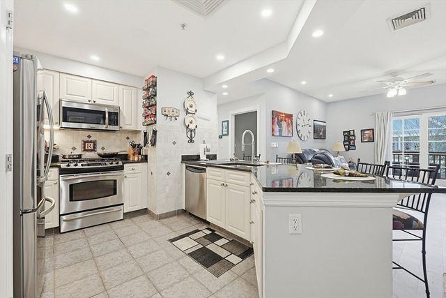 501 Commerce Dr 308, Braintree, MA 02184