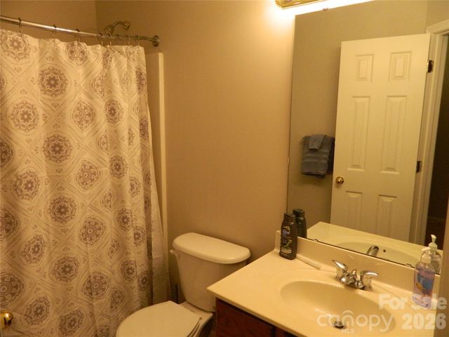 223 Linkside Court SE, Lenoir, NC 28645
