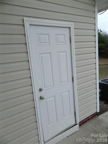 223 Linkside Court SE, Lenoir, NC 28645