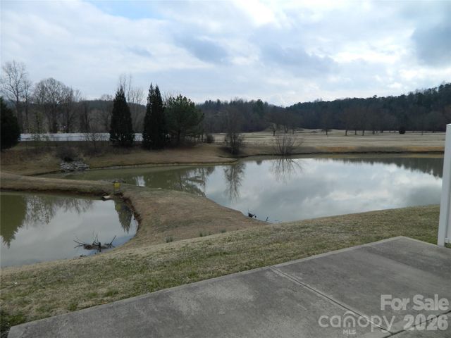 223 Linkside Court SE, Lenoir, NC 28645