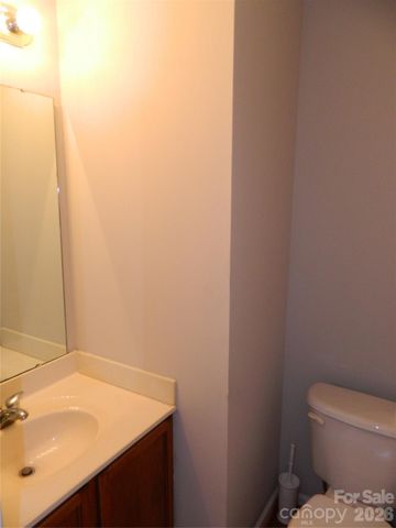 223 Linkside Court SE, Lenoir, NC 28645
