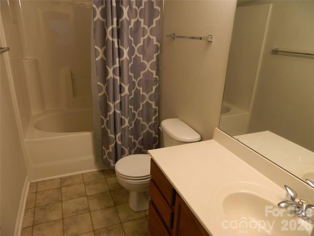 223 Linkside Court SE, Lenoir, NC 28645