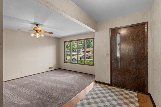 8133 Xenia Avenue N, Brooklyn Park, MN 55443