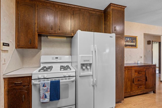 8133 Xenia Avenue N, Brooklyn Park, MN 55443