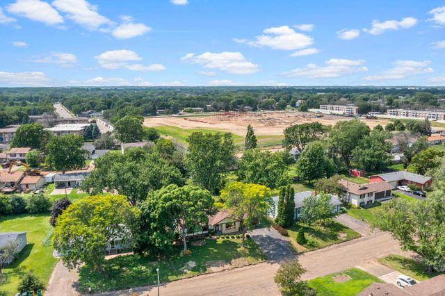 8133 Xenia Avenue N, Brooklyn Park, MN 55443