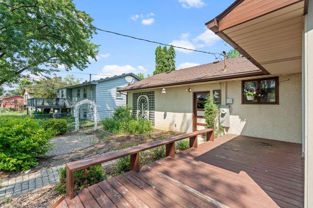 8133 Xenia Avenue N, Brooklyn Park, MN 55443