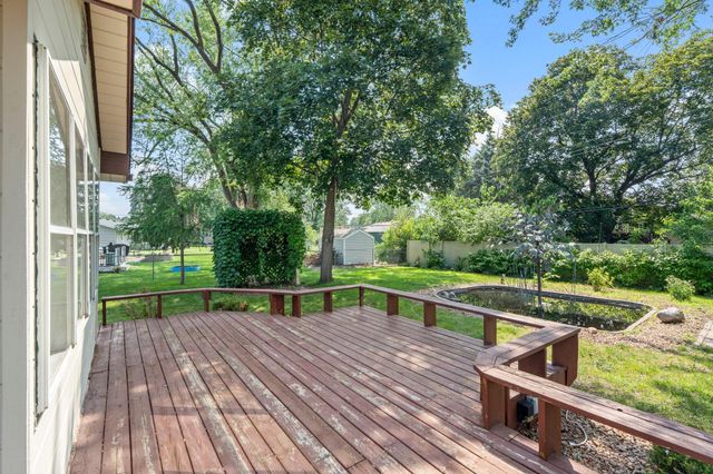 8133 Xenia Avenue N, Brooklyn Park, MN 55443