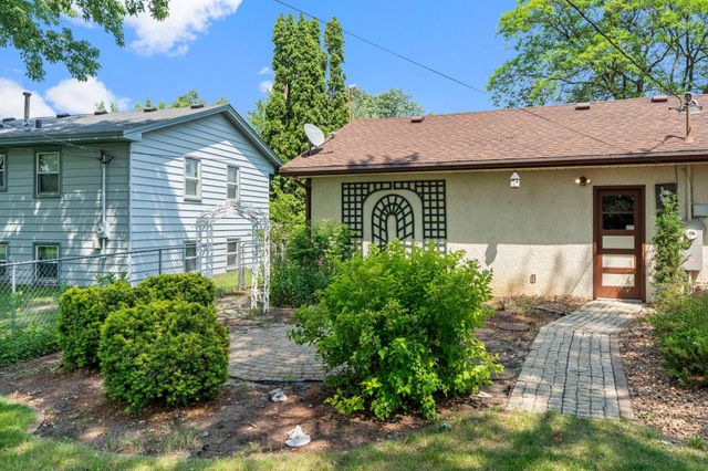 8133 Xenia Avenue N, Brooklyn Park, MN 55443