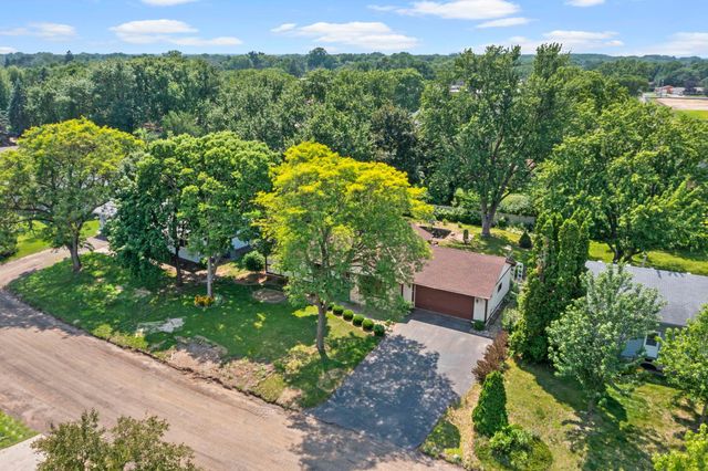 8133 Xenia Avenue N, Brooklyn Park, MN 55443