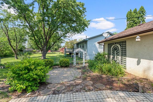 8133 Xenia Avenue N, Brooklyn Park, MN 55443