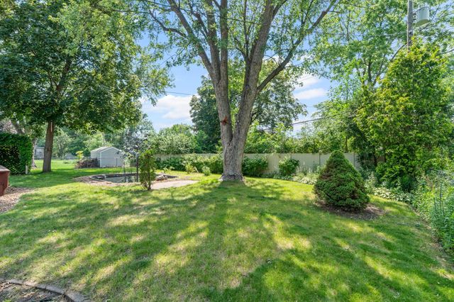 8133 Xenia Avenue N, Brooklyn Park, MN 55443