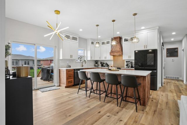 4210 Shocker Road, Cedar Falls, IA 50613