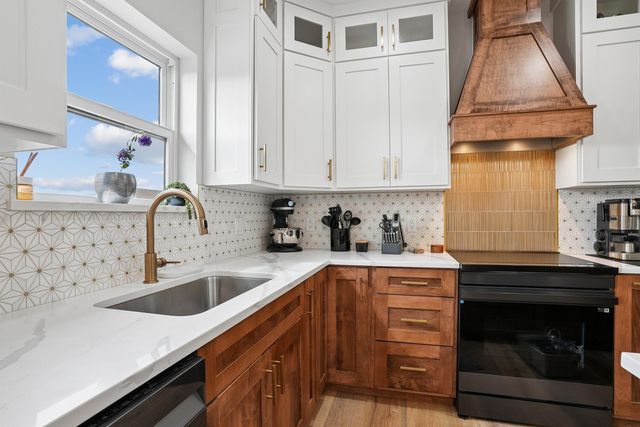 4210 Shocker Road, Cedar Falls, IA 50613