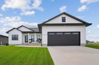 4210 Shocker Road, Cedar Falls, IA 50613