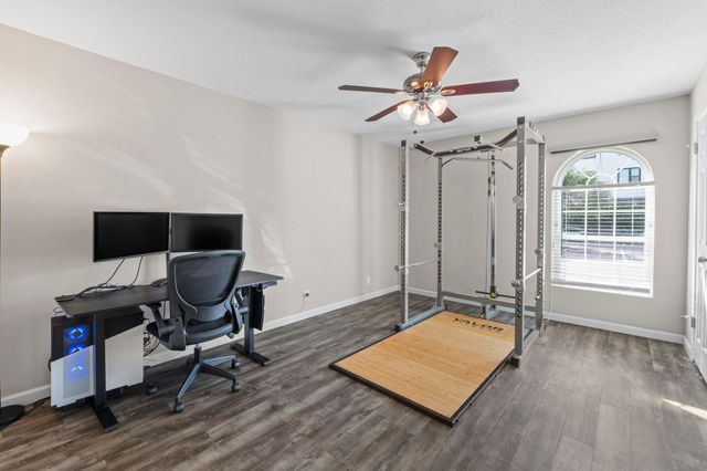 910 Duncan LN 1, Austin, TX 78705