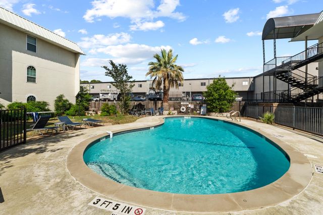 910 Duncan LN 1, Austin, TX 78705
