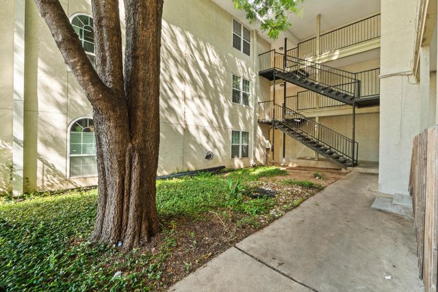 910 Duncan LN 1, Austin, TX 78705