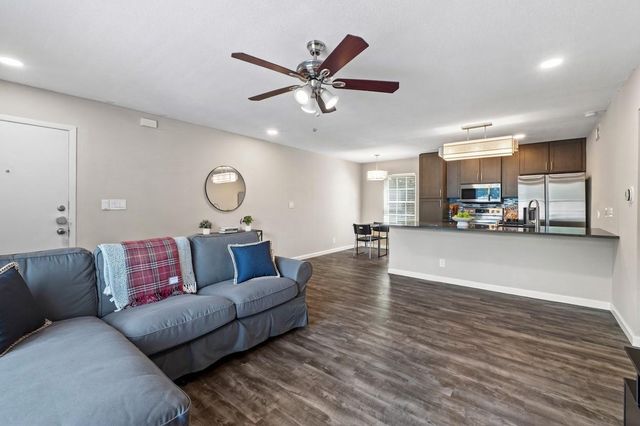 910 Duncan LN 1, Austin, TX 78705