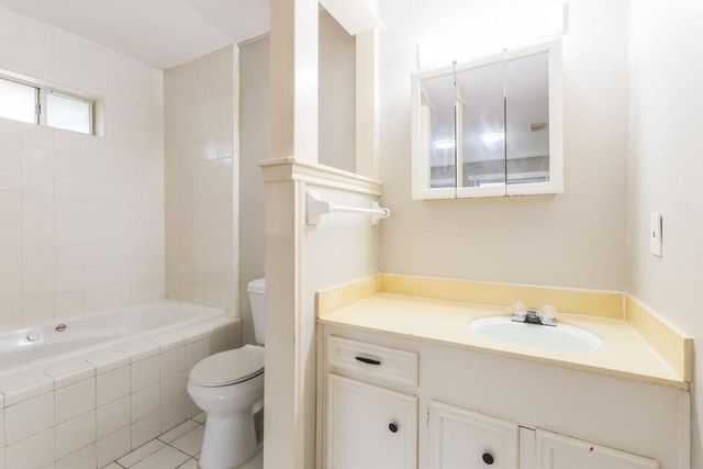 200 Montrose Circle, Conroe, TX 77301