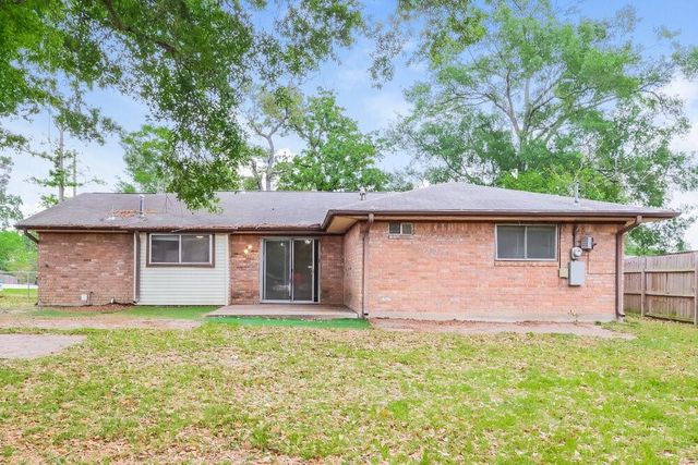 200 Montrose Circle, Conroe, TX 77301