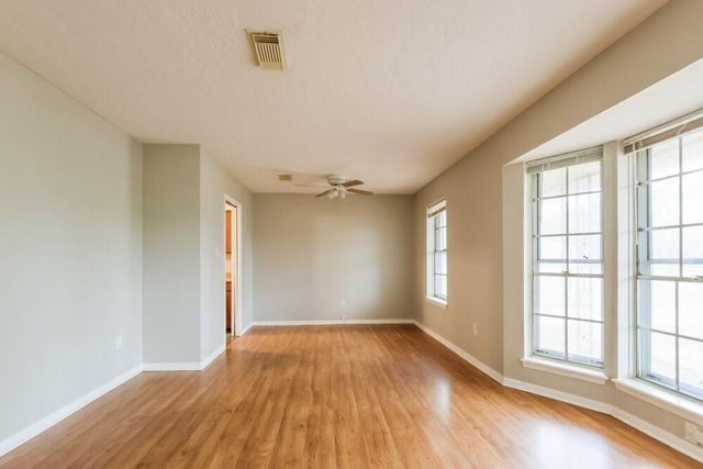 200 Montrose Circle, Conroe, TX 77301