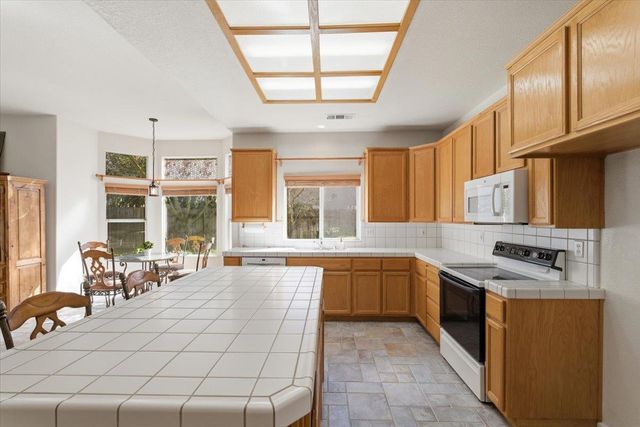 1903 Alex Way, Turlock, CA 95382