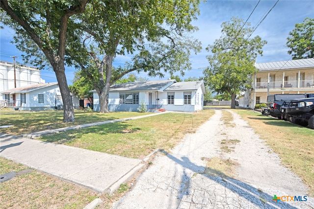 268 E Mill Street, New Braunfels, TX 78130