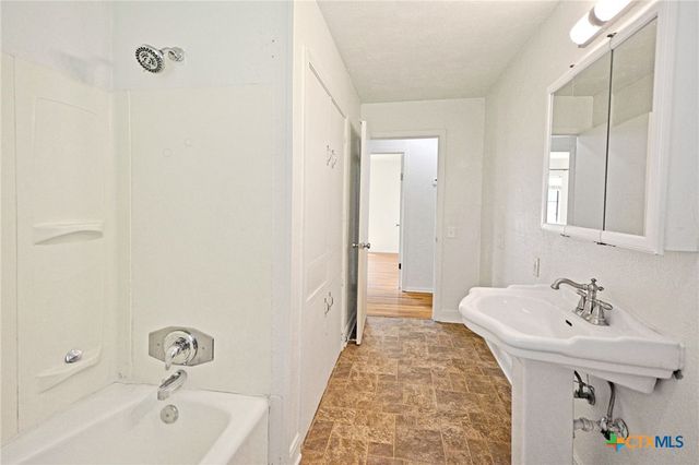 268 E Mill Street, New Braunfels, TX 78130